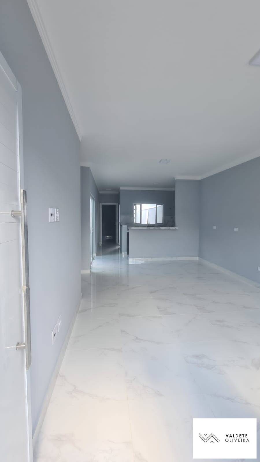 Casa à venda com 3 quartos, 87m² - Foto 1