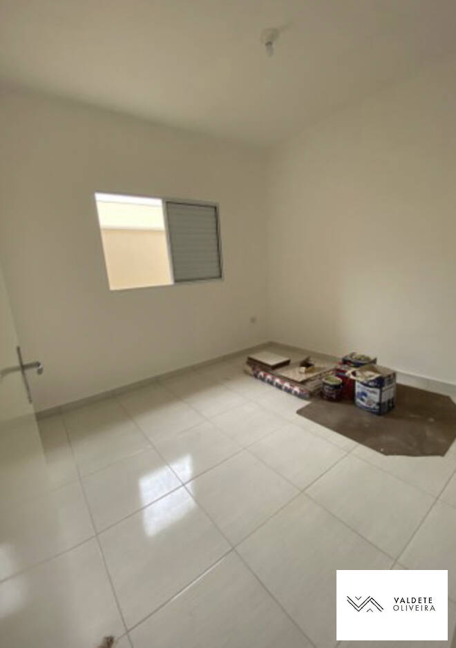 Casa à venda com 2 quartos, 73m² - Foto 2