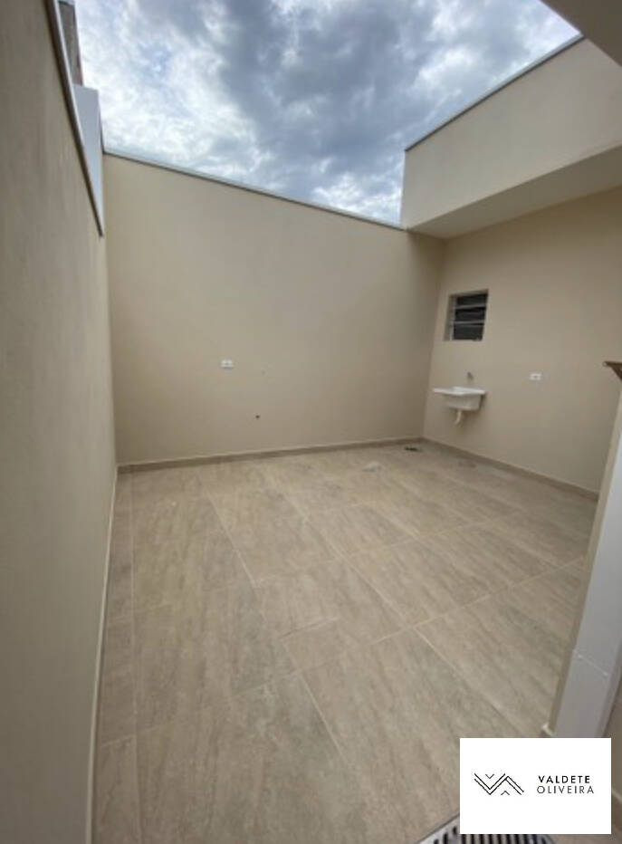 Casa à venda com 2 quartos, 73m² - Foto 3