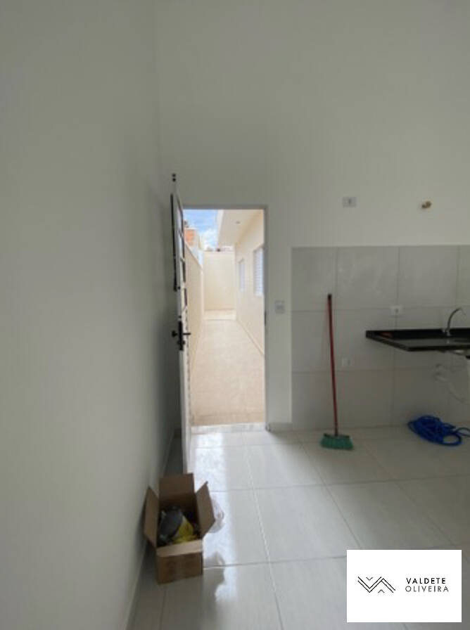 Casa à venda com 2 quartos, 73m² - Foto 8