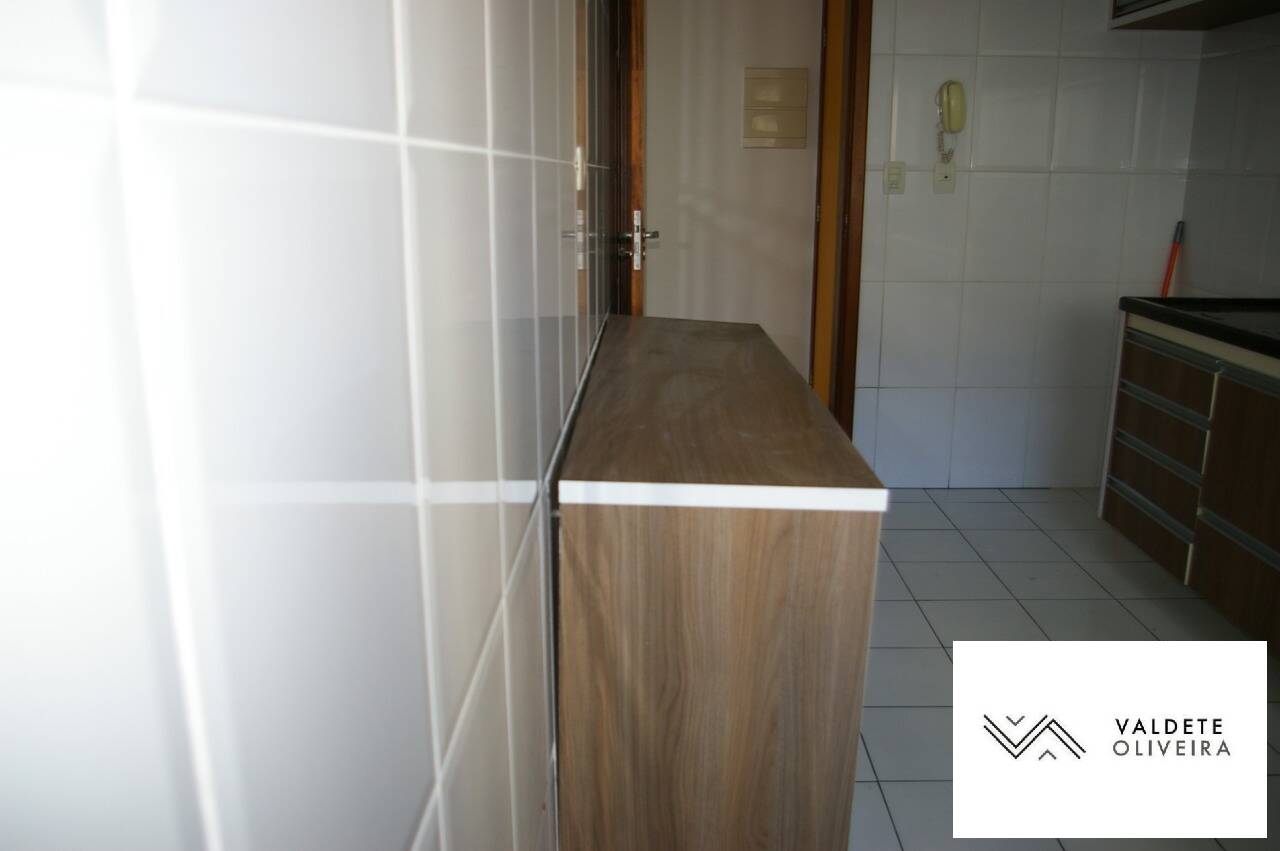 Apartamento à venda com 2 quartos, 72m² - Foto 5