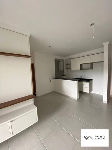 Apartamento à venda com 2 quartos, 62m² - Foto 2