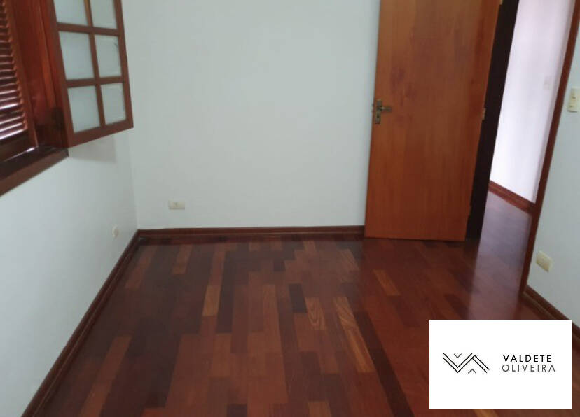 Casa à venda com 4 quartos, 271m² - Foto 9