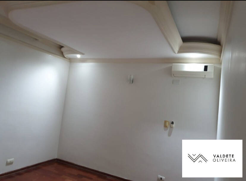 Casa à venda com 4 quartos, 271m² - Foto 12