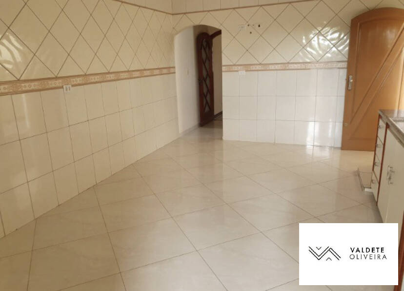 Casa à venda com 4 quartos, 271m² - Foto 13