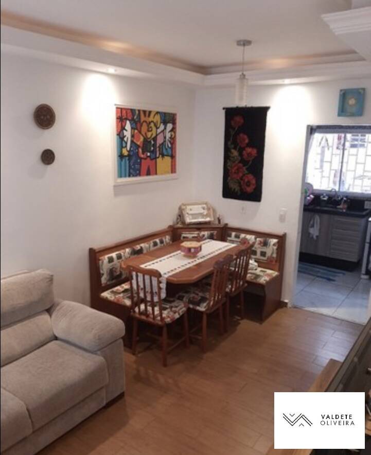 Casa à venda com 2 quartos, 125m² - Foto 1