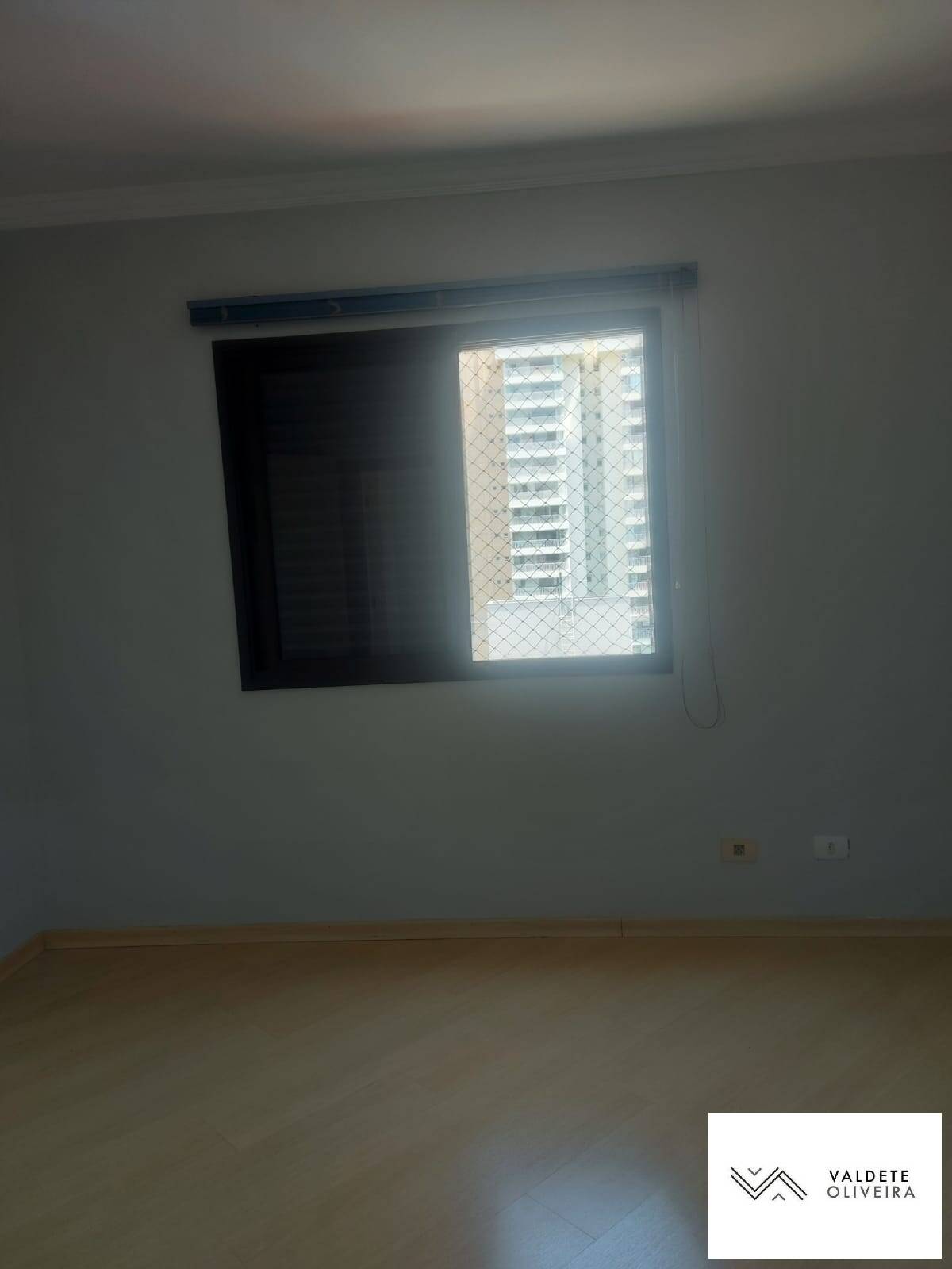 Apartamento à venda com 3 quartos, 77m² - Foto 2