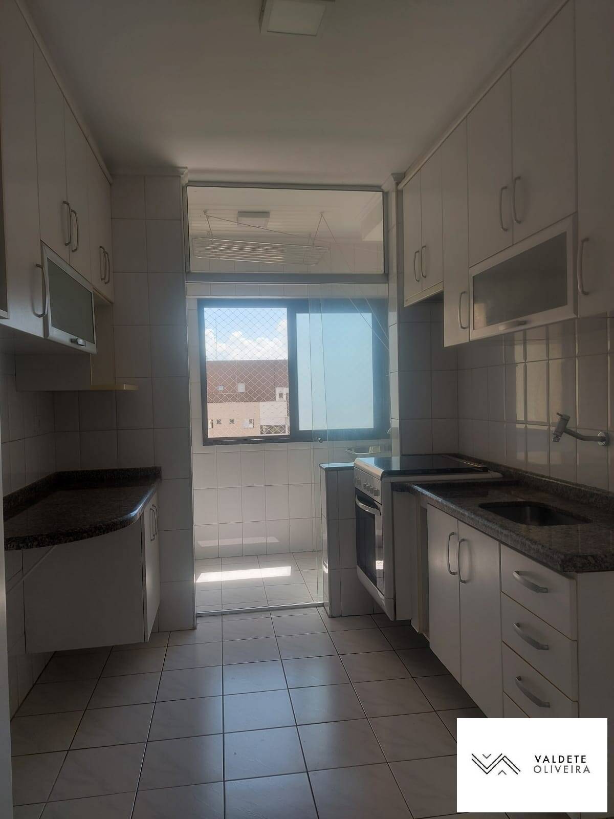 Apartamento à venda com 3 quartos, 77m² - Foto 26