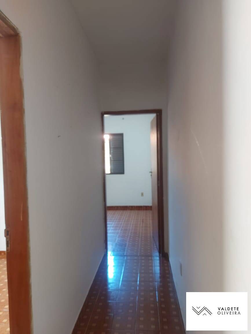 Casa à venda com 2 quartos, 150m² - Foto 8