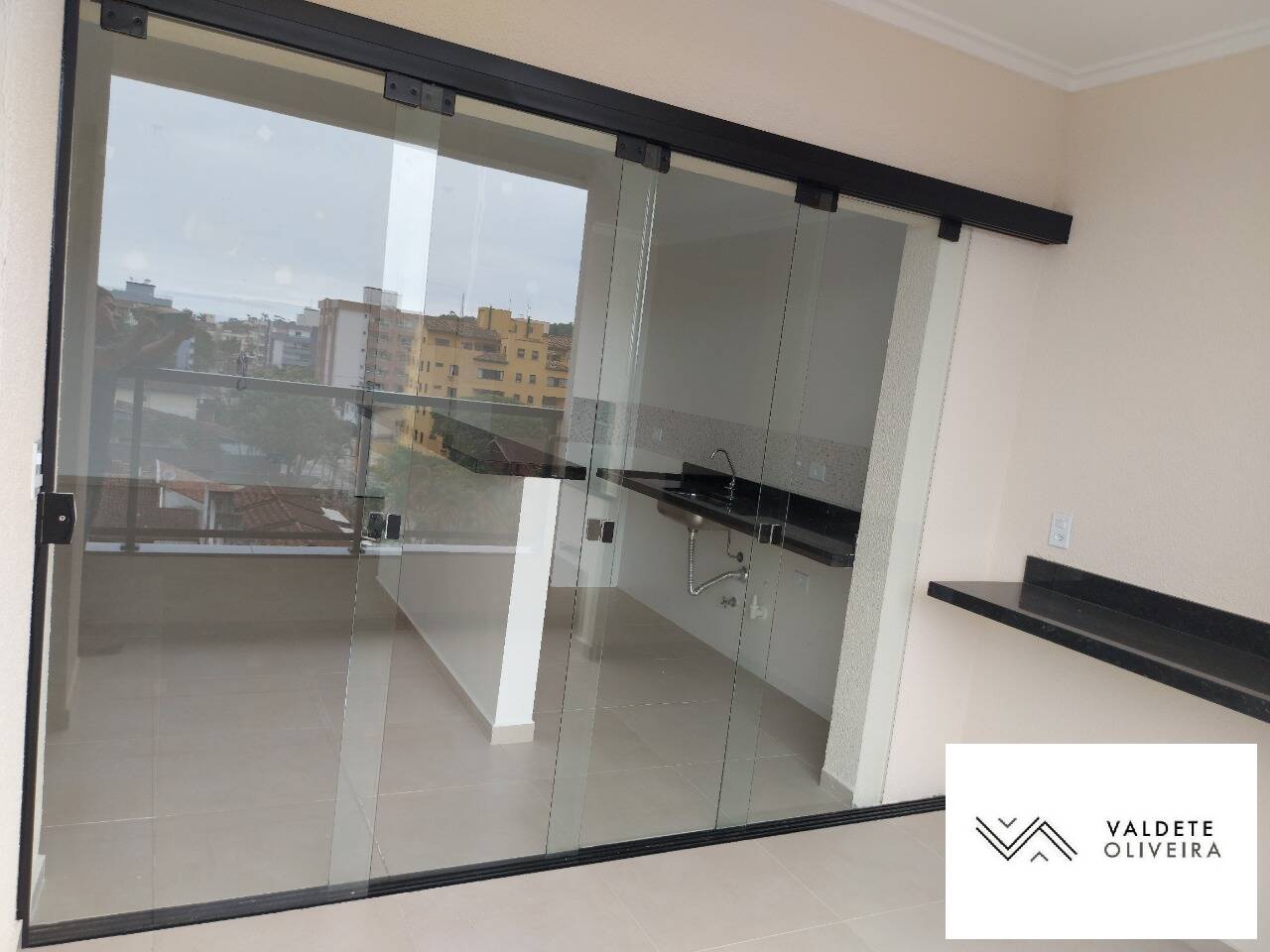 Apartamento à venda com 2 quartos, 68m² - Foto 10