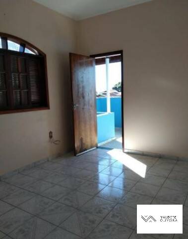 Sobrado à venda com 3 quartos, 178m² - Foto 4