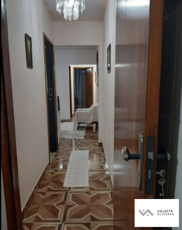 Casa à venda com 2 quartos, 60m² - Foto 1