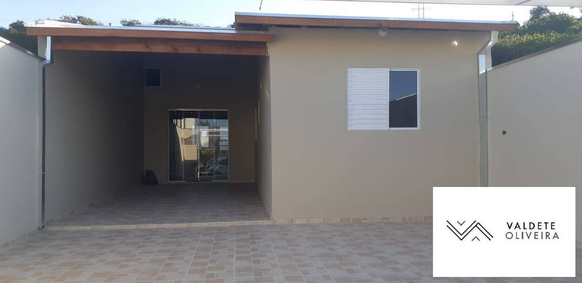 Casa à venda com 3 quartos, 175m² - Foto 1