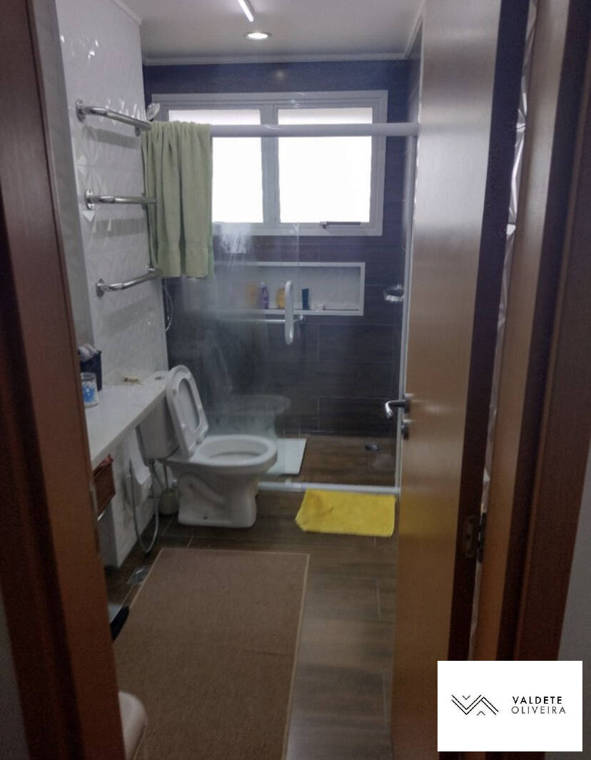 Apartamento à venda com 3 quartos, 130m² - Foto 2