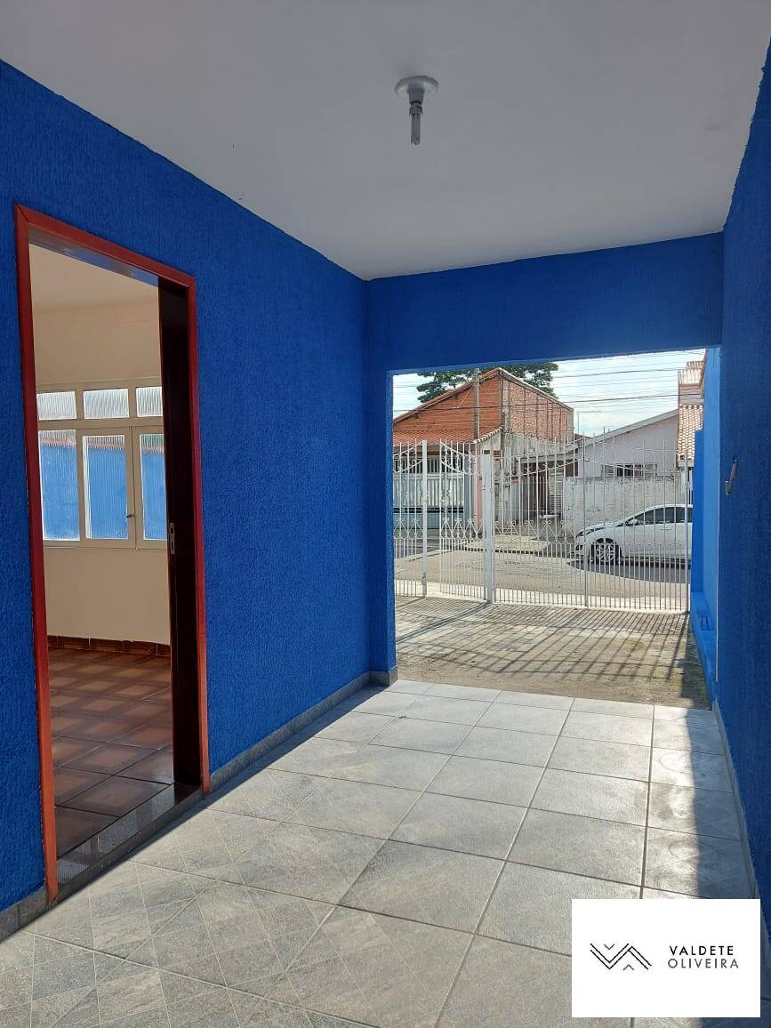 Casa à venda com 2 quartos, 120m² - Foto 2