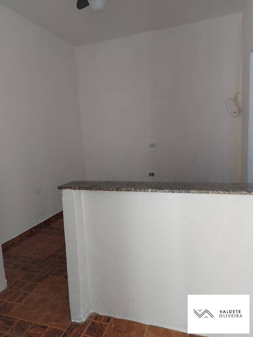 Casa à venda com 2 quartos, 120m² - Foto 13