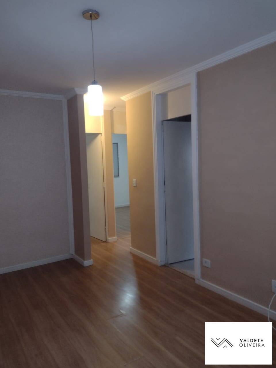 Apartamento à venda com 2 quartos, 65m² - Foto 2