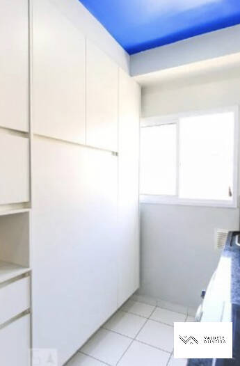 Apartamento à venda com 2 quartos, 67m² - Foto 2