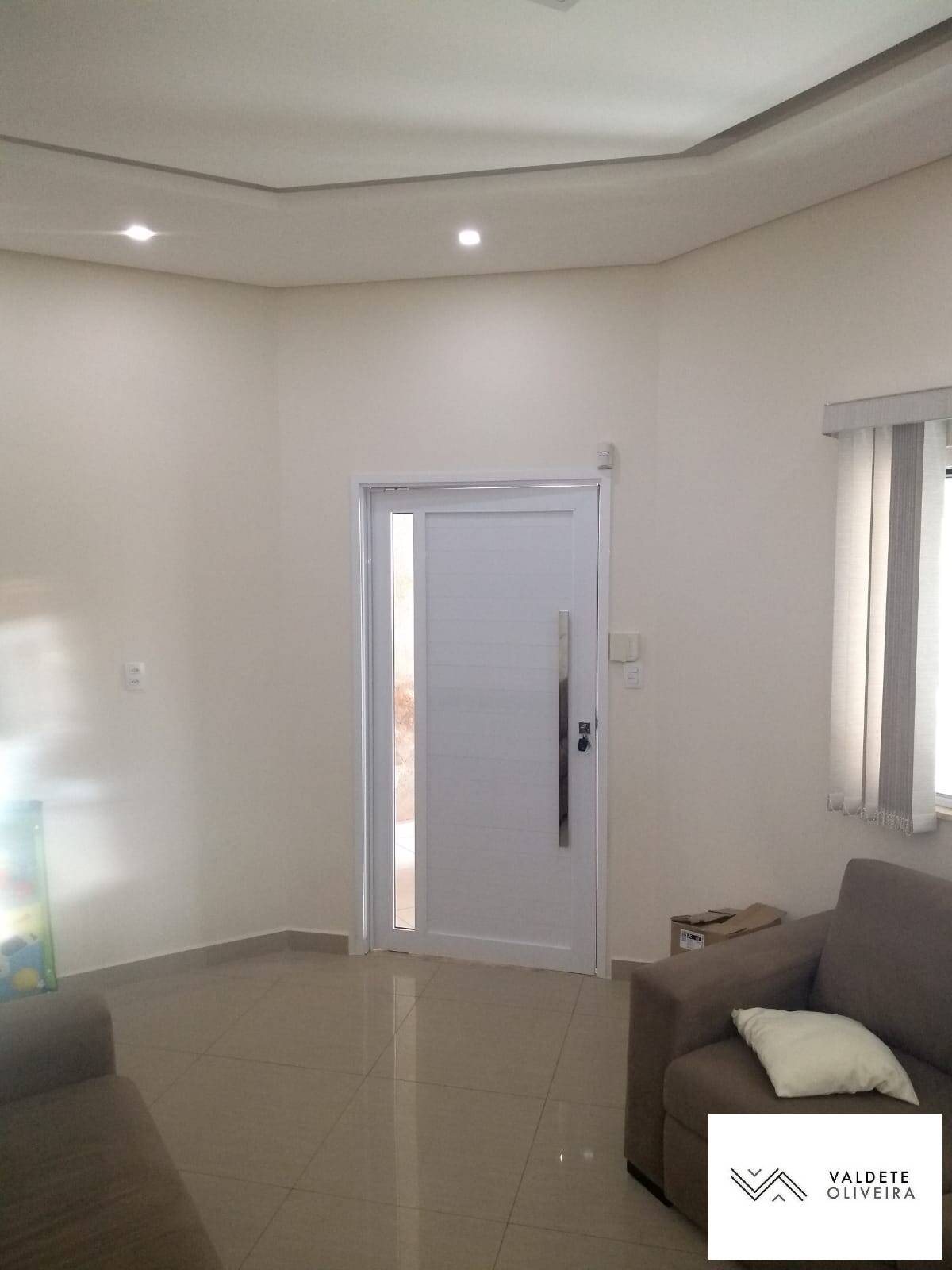 Casa à venda com 2 quartos, 140m² - Foto 3