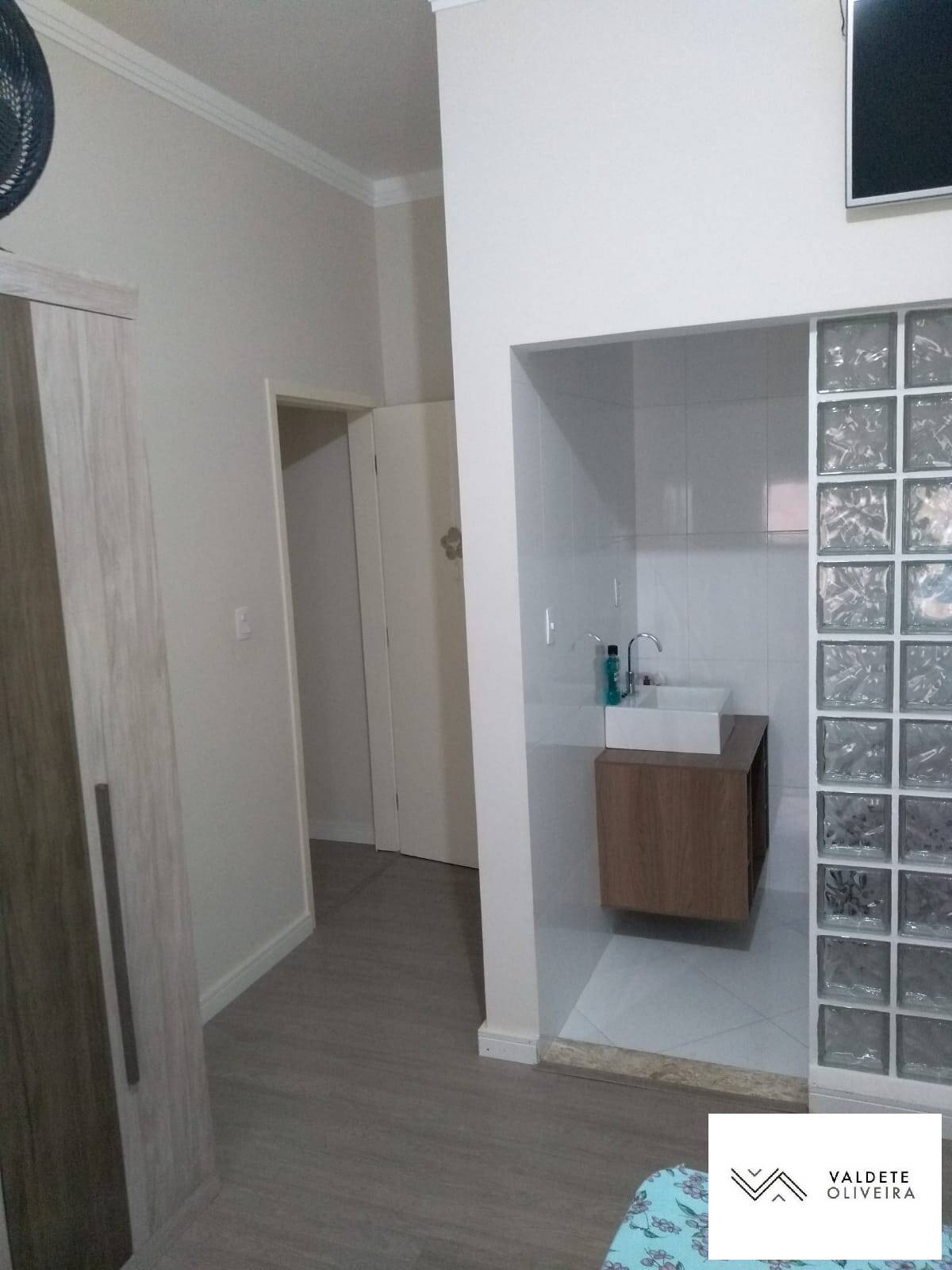 Casa à venda com 2 quartos, 140m² - Foto 22