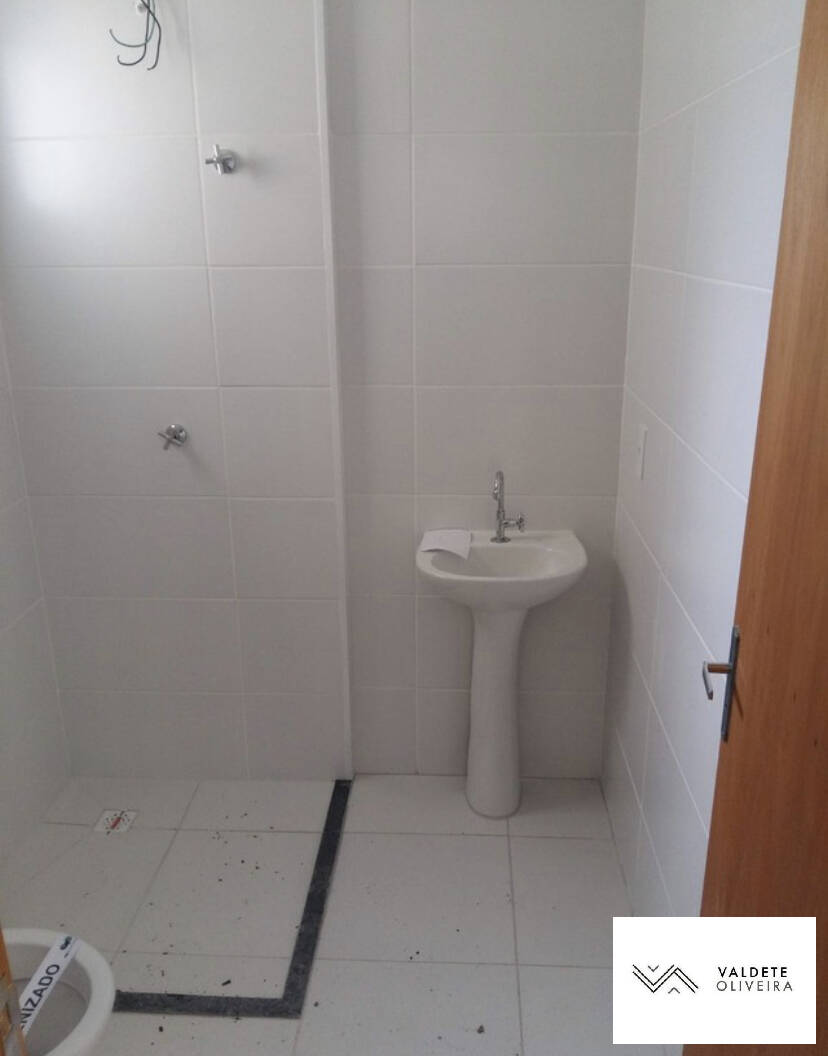 Apartamento à venda com 2 quartos, 60m² - Foto 4