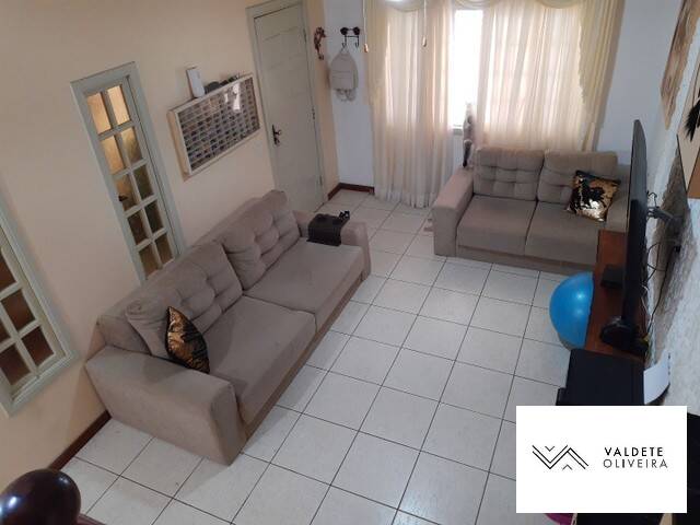 Sobrado à venda com 3 quartos, 189m² - Foto 1