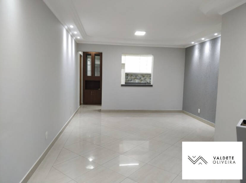 Apartamento à venda com 3 quartos, 111m² - Foto 1