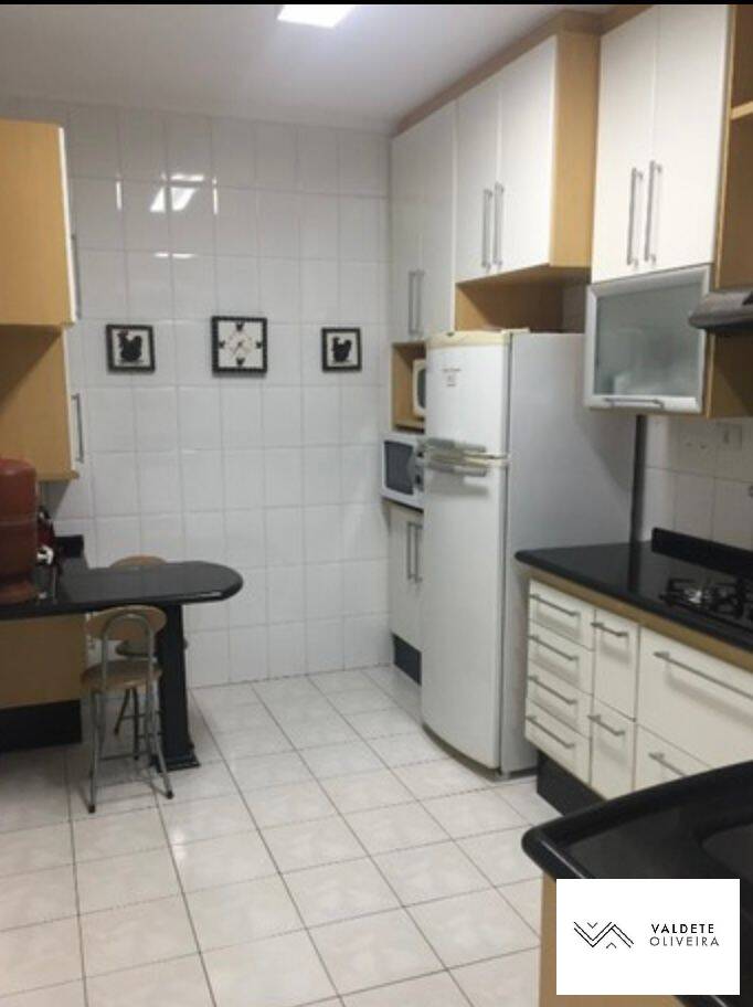 Apartamento à venda com 4 quartos, 107m² - Foto 4