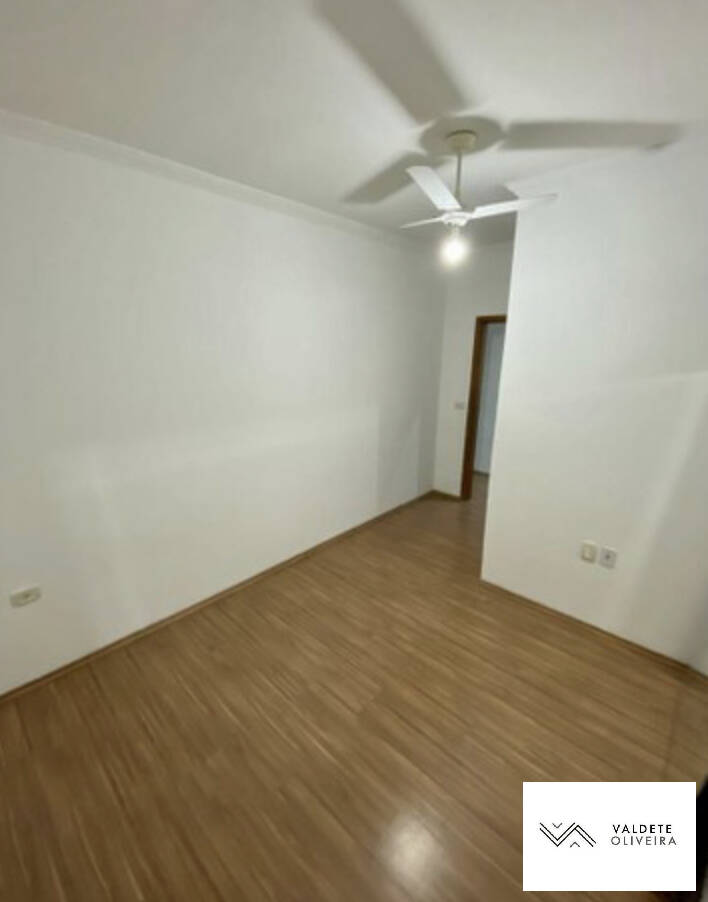 Casa à venda com 5 quartos, 150m² - Foto 9