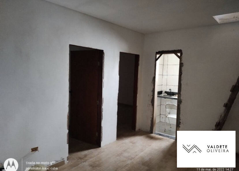 Casa à venda com 2 quartos, 175m² - Foto 4