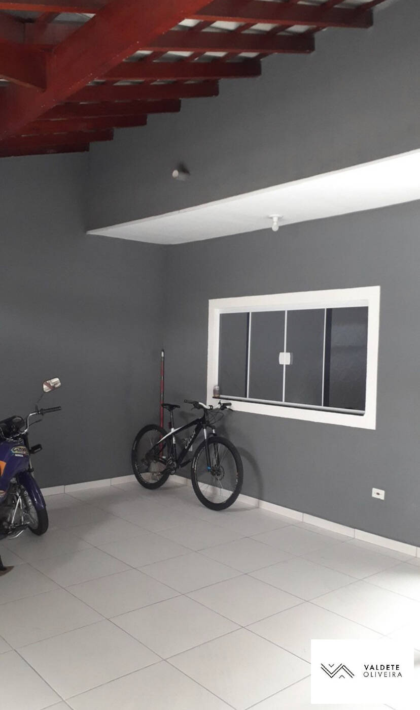 Casa à venda com 2 quartos, 270m² - Foto 1