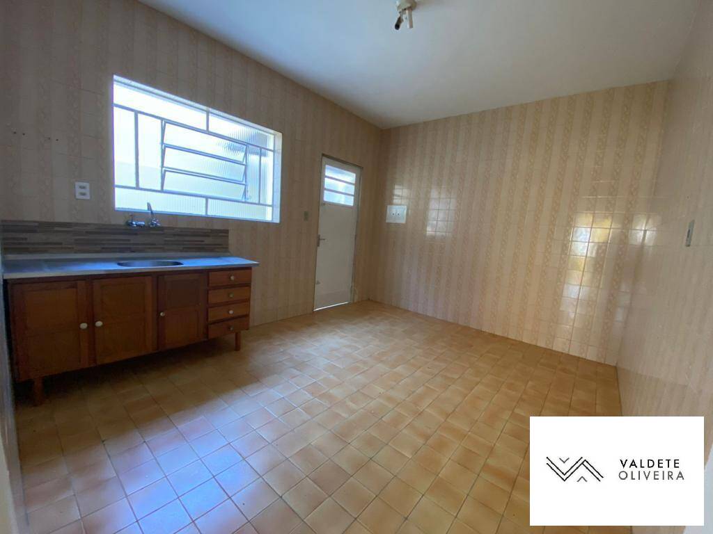 Casa à venda com 3 quartos, 110m² - Foto 4