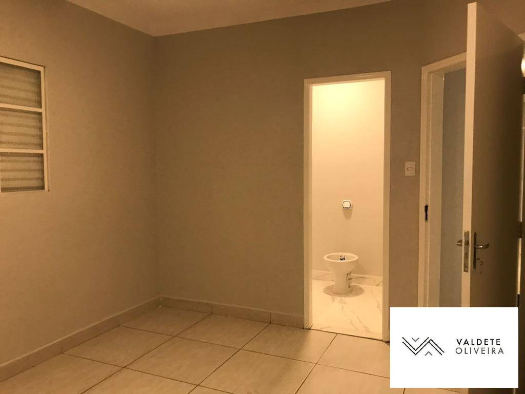 Casa à venda com 2 quartos, 200m² - Foto 3