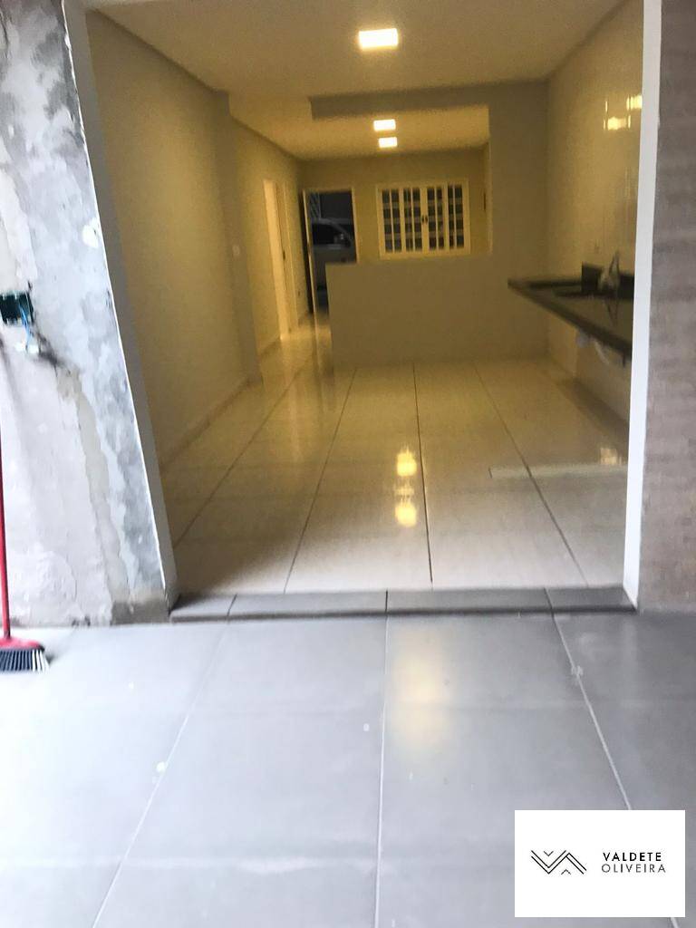 Casa à venda com 2 quartos, 200m² - Foto 11