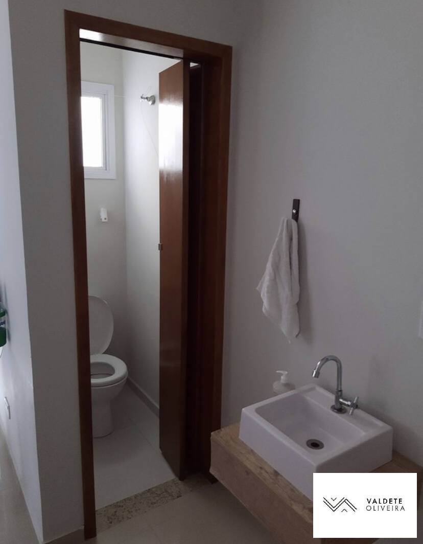 Casa à venda com 2 quartos, 70m² - Foto 5