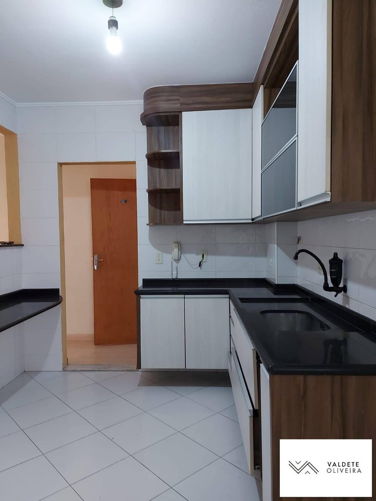 Apartamento à venda com 3 quartos, 83m² - Foto 1