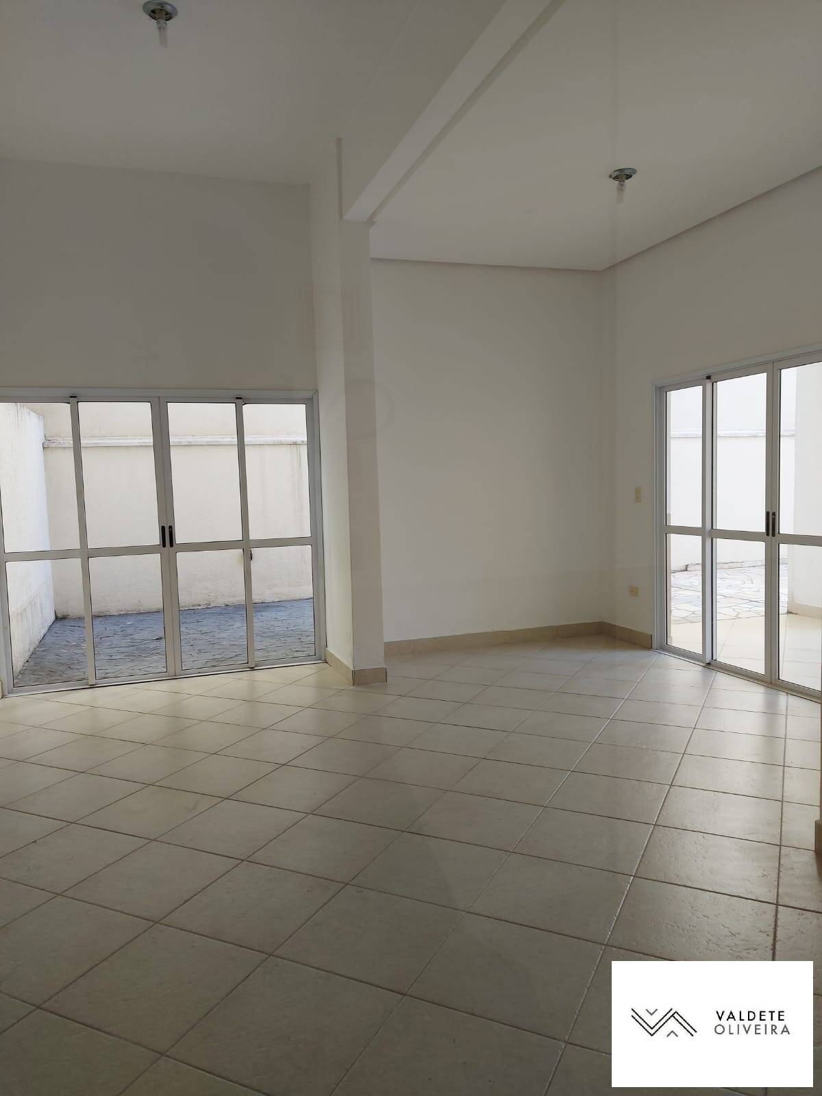 Apartamento à venda com 3 quartos, 83m² - Foto 32