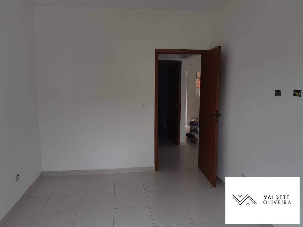 Casa à venda com 2 quartos, 67m² - Foto 18