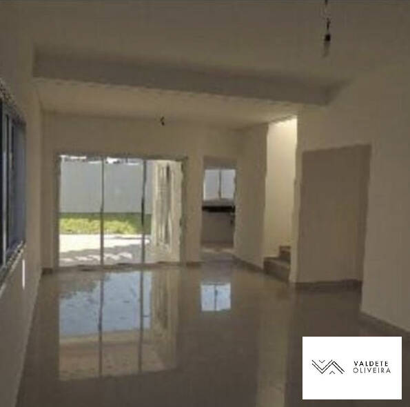 Casa à venda com 4 quartos, 210m² - Foto 11