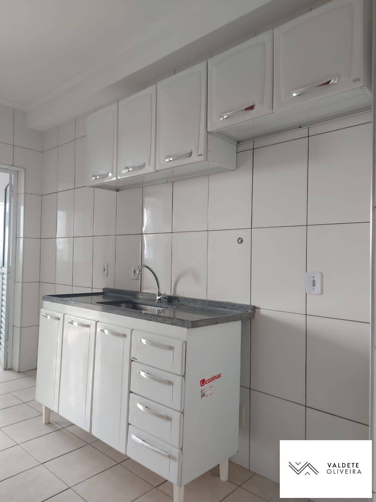 Apartamento à venda com 3 quartos, 90m² - Foto 4