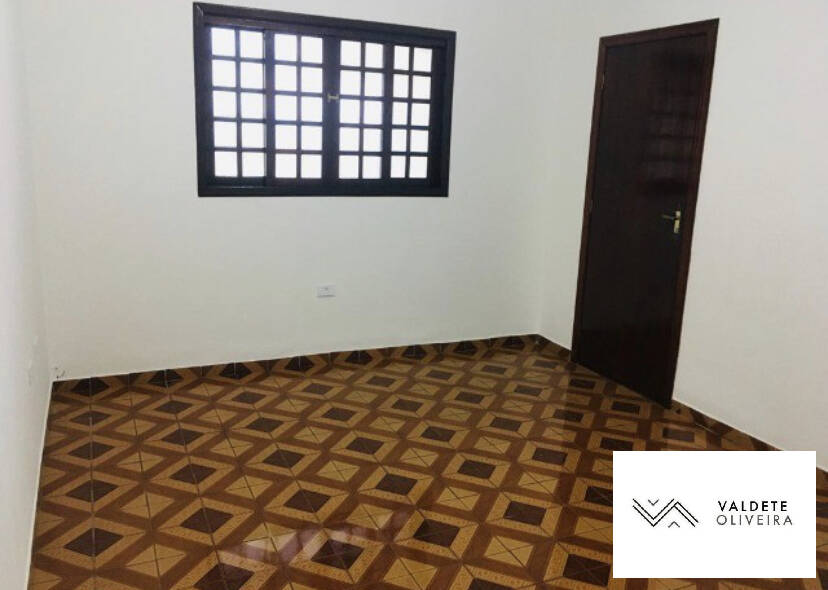 Casa à venda com 3 quartos, 146m² - Foto 1