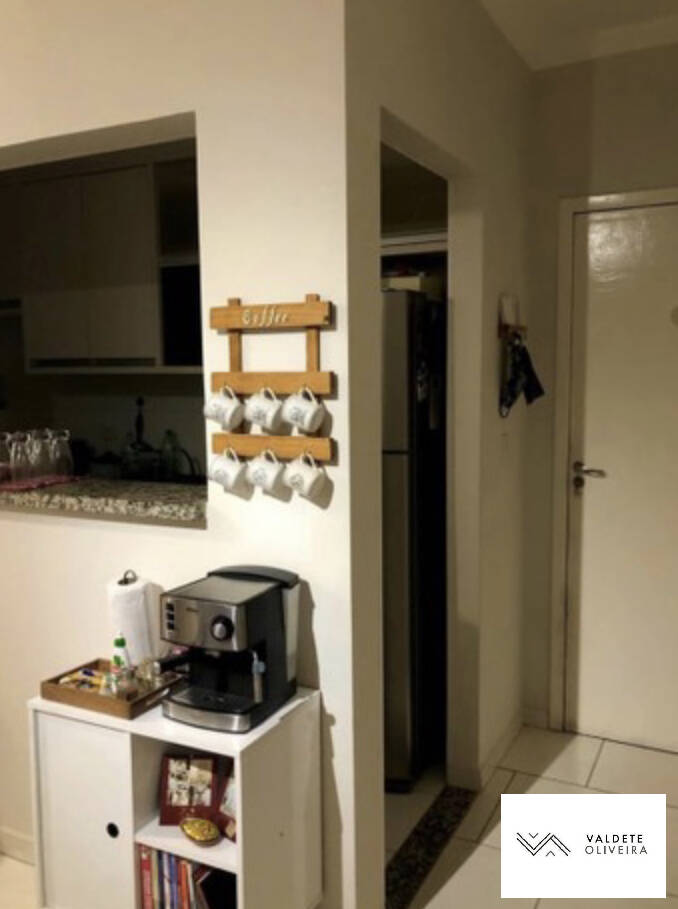 Apartamento à venda com 2 quartos, 70m² - Foto 3