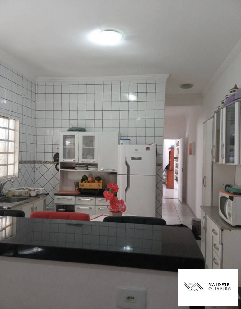 Casa à venda com 3 quartos, 52m² - Foto 2