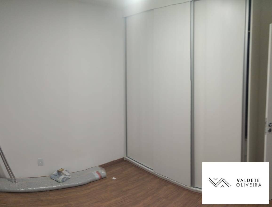 Casa à venda com 3 quartos, 200m² - Foto 12