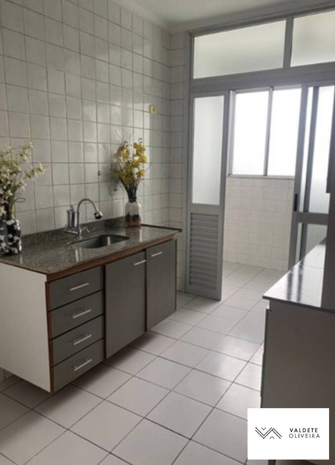 Apartamento à venda com 3 quartos, 70m² - Foto 4