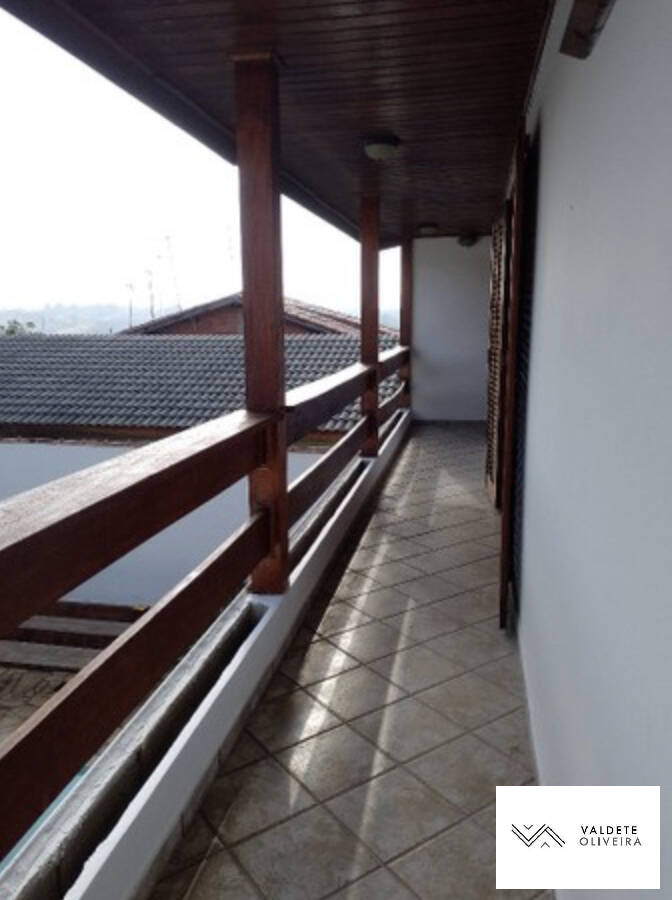 Casa à venda com 2 quartos, 170m² - Foto 11