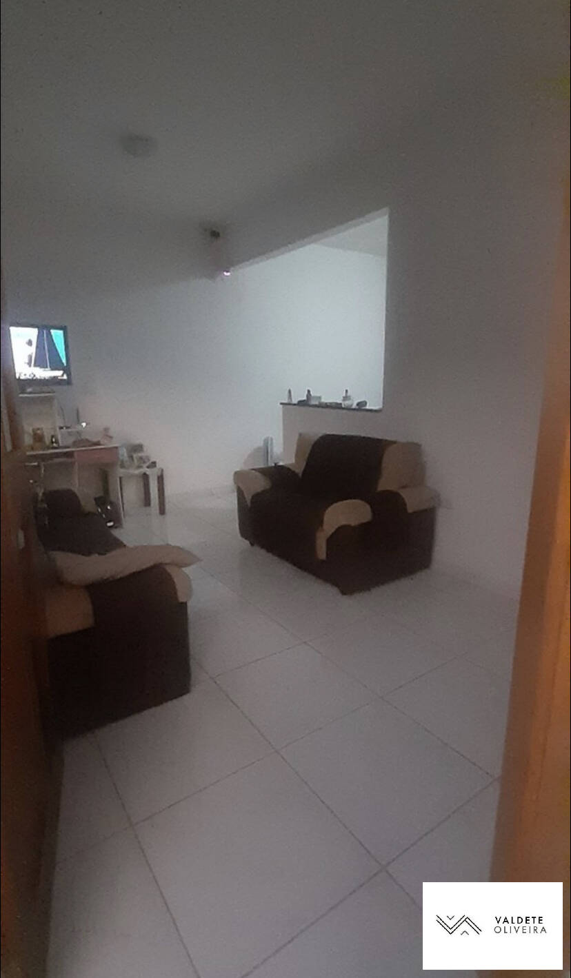 Casa à venda com 2 quartos, 140m² - Foto 9