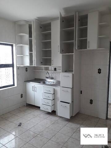 Casa à venda com 4 quartos, 250m² - Foto 8