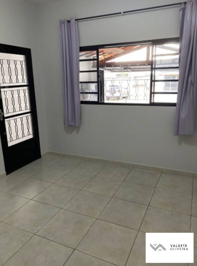 Casa à venda com 2 quartos, 120m² - Foto 4