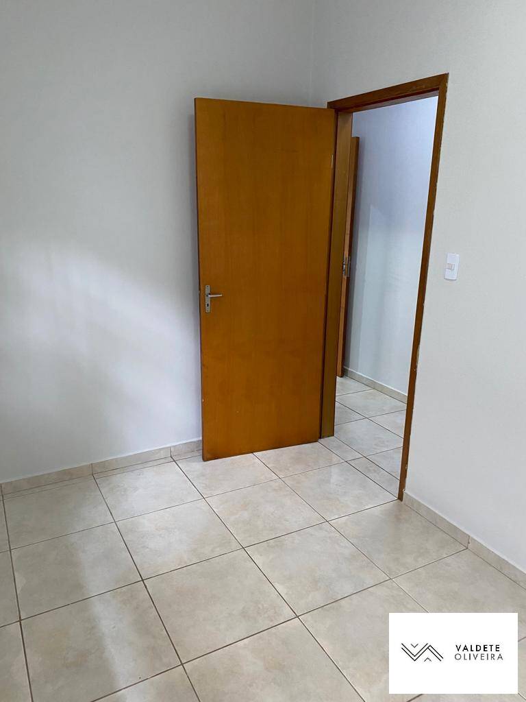 Casa à venda com 2 quartos, 120m² - Foto 12